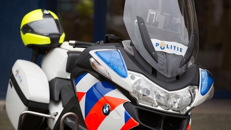 Getuigen gezocht na autobrand Zaandam . #Amsterdam #Politie